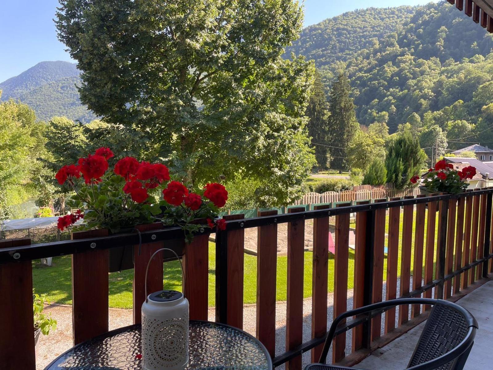 Mountain View 2 Bedroom Apartment Saint Beat Lez Exterior photo